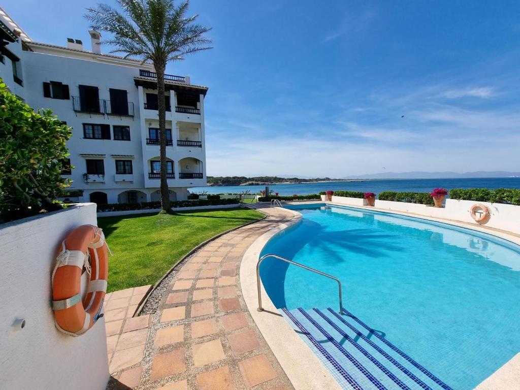 Apartamento acogedor con terraza privada y piscina comunitaria en L'Escala - HISP-236-108 - 1