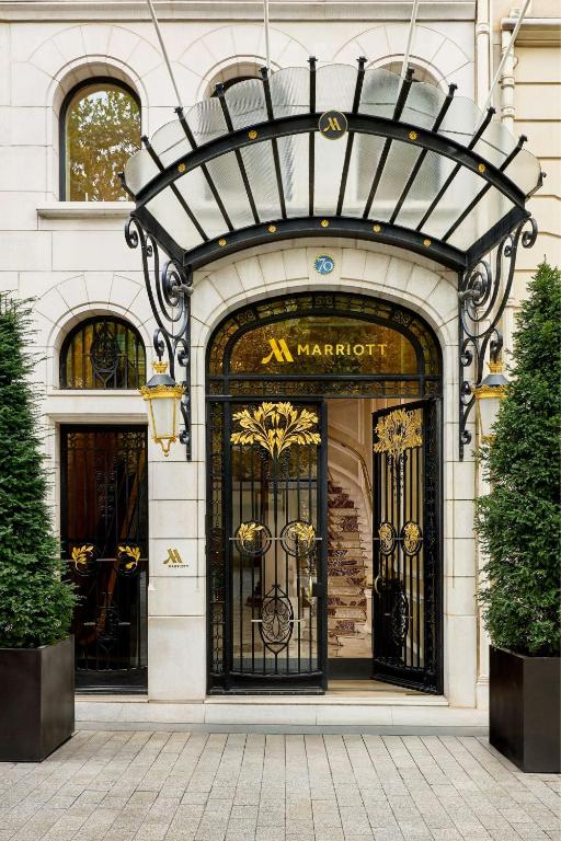 パリ・マリオット・シャンゼリゼ・ホテル (Paris Marriott Champs Elysees Hotel) 眺望