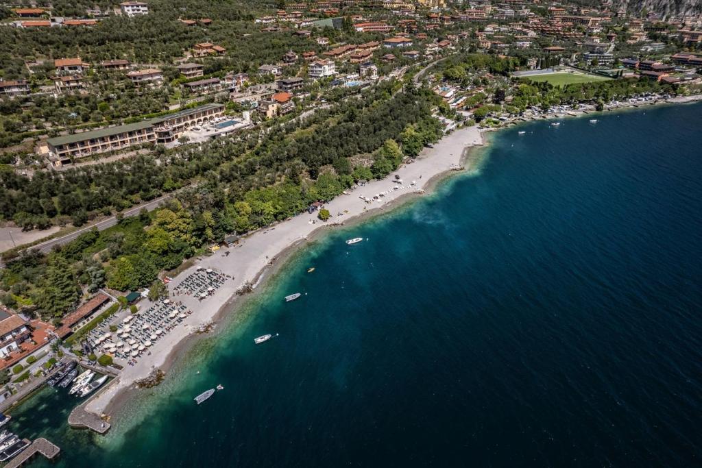 Hotel Mercedes — Beach in Limone sul Garda, Lombardy
