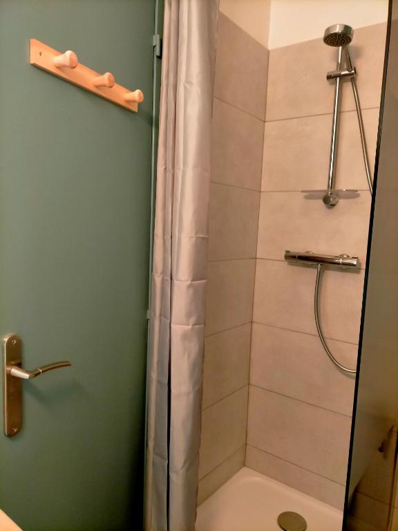 Studio Le Provence 2 étoiles tout équipé, wifi, parking - 2