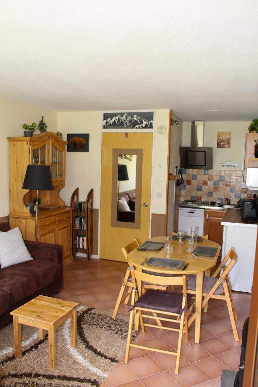 Studio La Mongie résidence le Montana Balcon plein sud pied de piste parking souterrain privé - 5