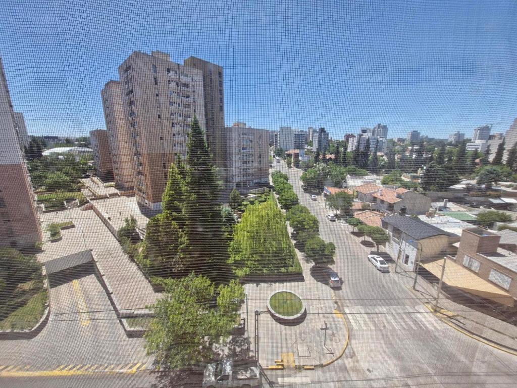Monoambiente céntrico Nqn, excelente vista - 4