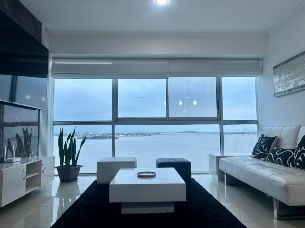 Riverfront 1, suite de lujo, vista al río - 1