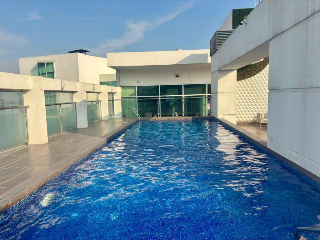 Riverfront 1, suite de lujo, vista al río - 2