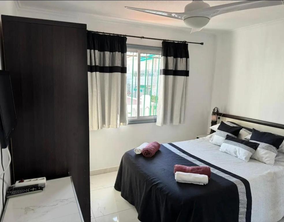 3 bedroom pool front bungalow in Costa Adeje - 3