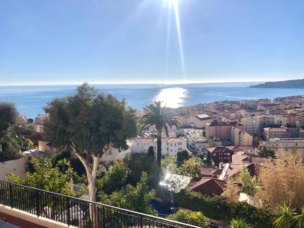 Appartement spacieux à 10 minutes de la plage, vue mer - 3