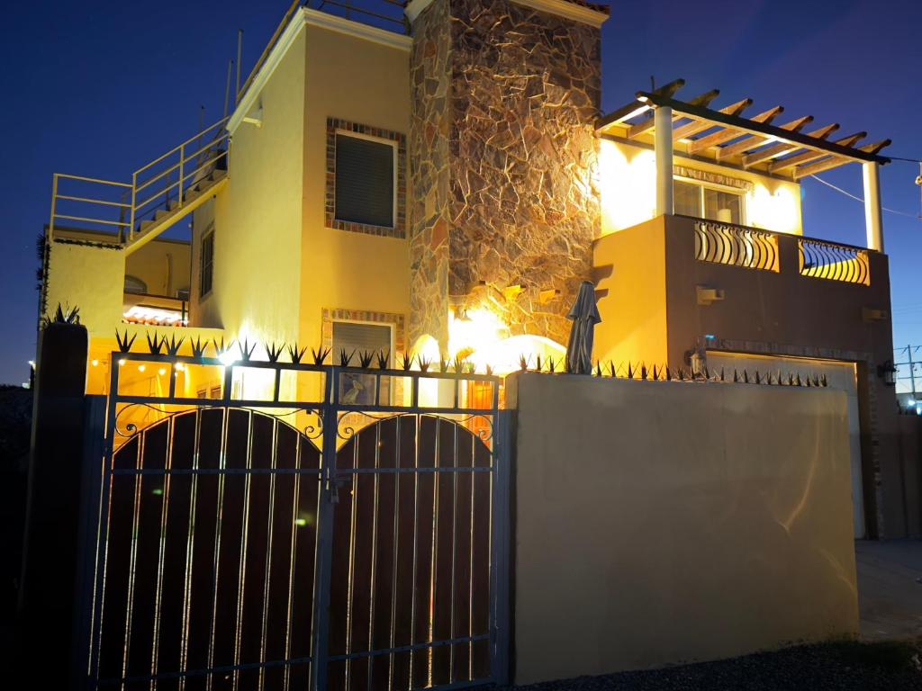 Mirador Sunset Rooftop Retreat with Secure UTV & Trailer Parking - 3