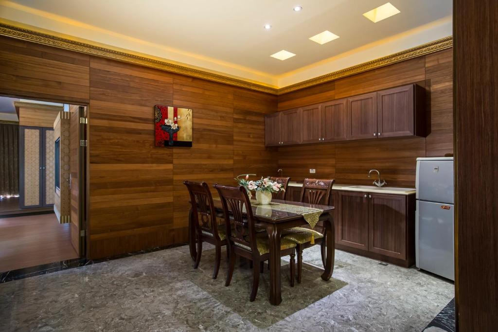 Kitchen, Moon Area Business Leisure Motel in Yunlin