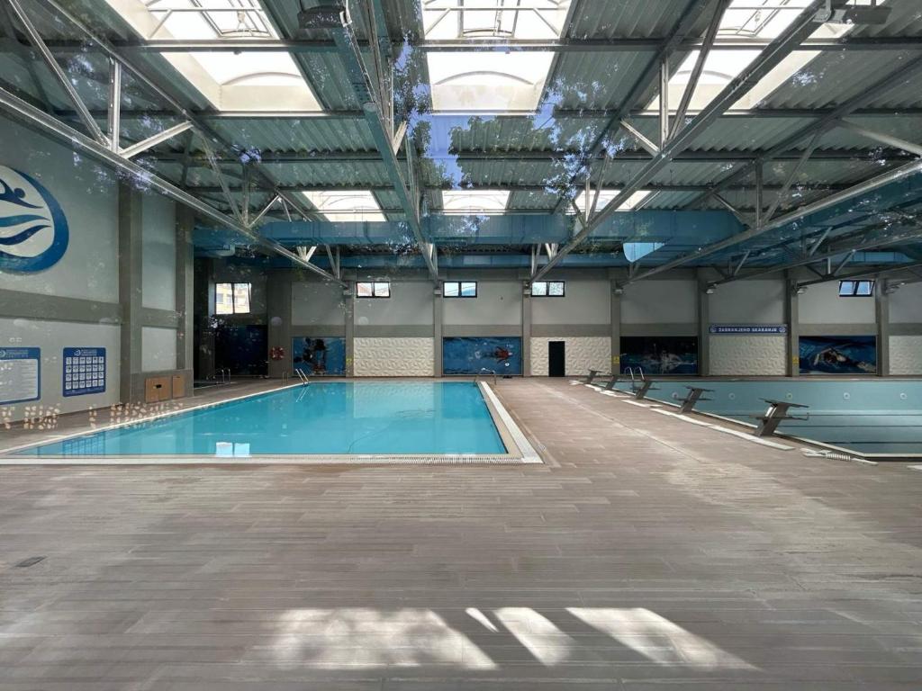 Jagodina studio CRNJANSKI zatvoreni bazen - 2