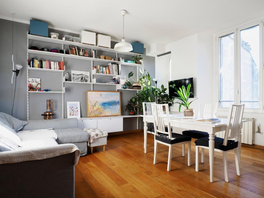 Modern Bright and Central Apartment - 2