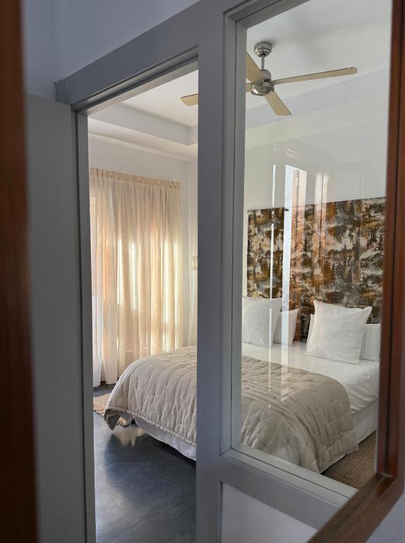 ホテル ロス パティオス (Hotel Los Patios)