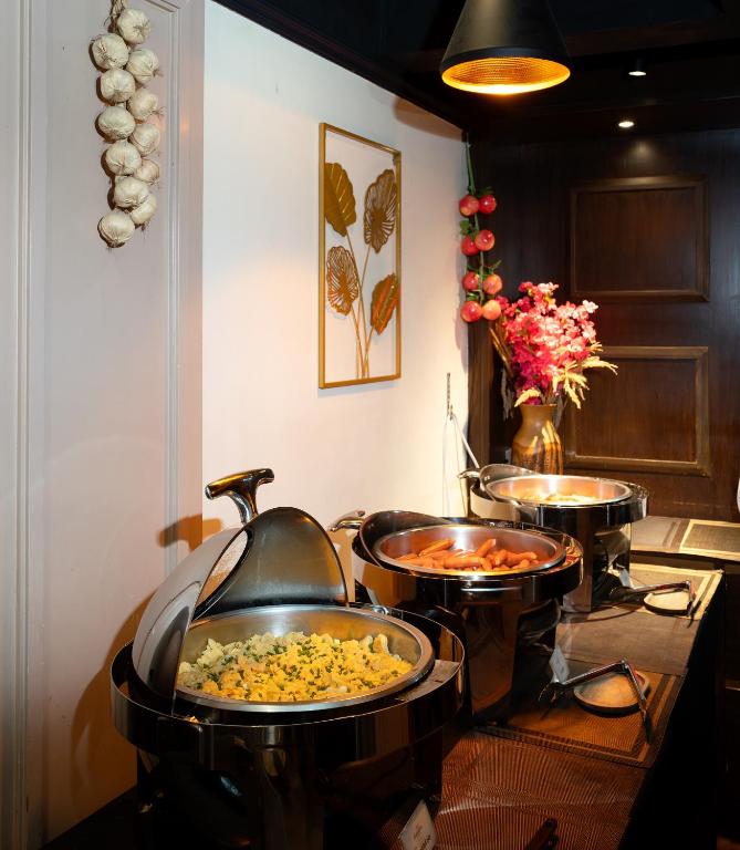 อาหารและเครื่องดื่ม