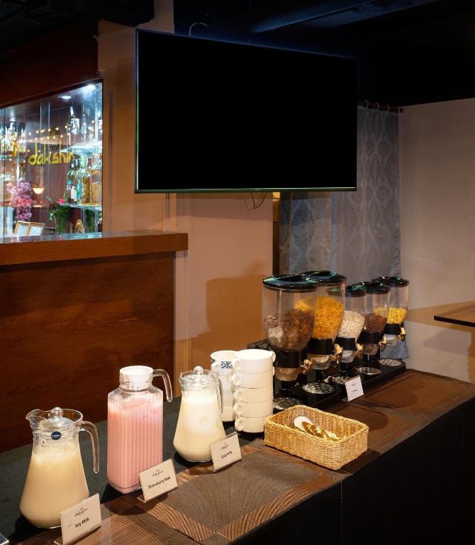 อาหารและเครื่องดื่ม