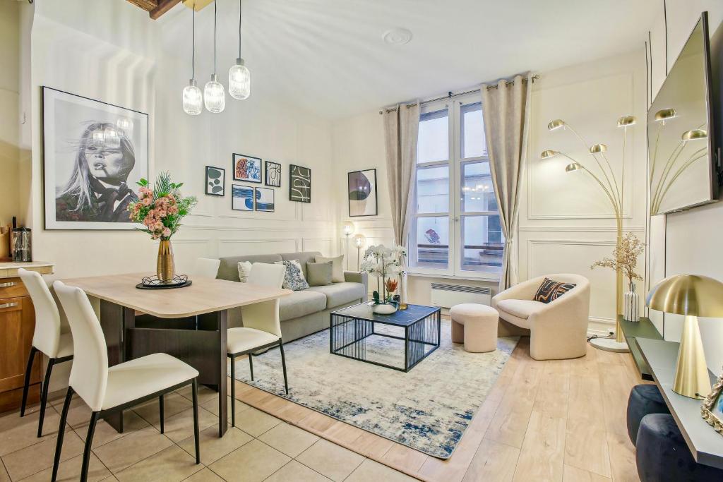 Place des Vosges - Marais - Prime Location - 1