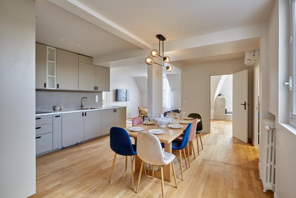 Spacious 3 Bedroom Apartment - Luxe Trocadero - 2