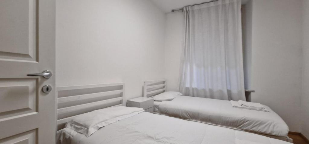 10' Piazza Erbe, Elegance in the Heart of Verona - 3