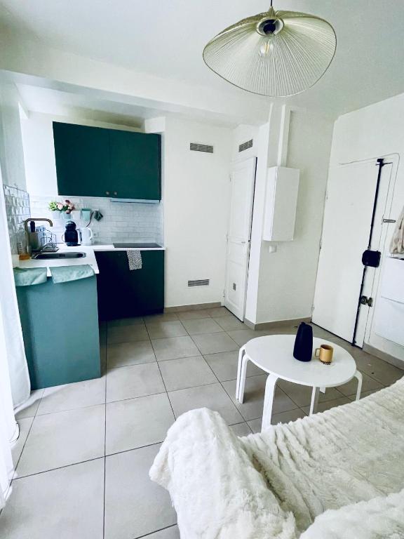 Jin's cosy apartment at Paris 10ème - 3