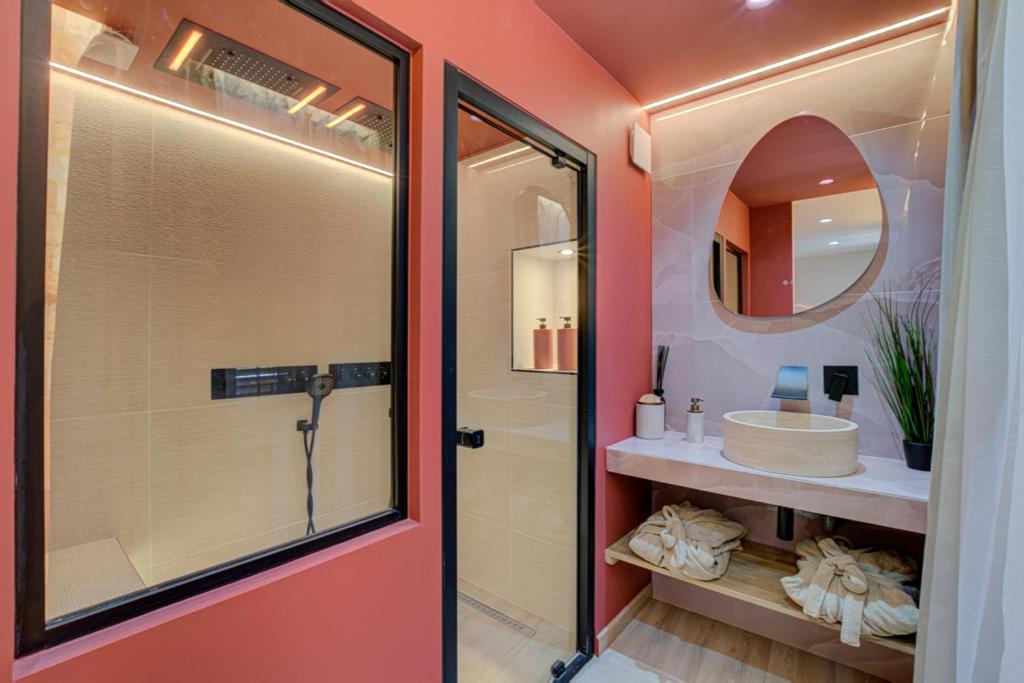 Suite Spa & détente , Centre Bourgoin, Wifi rapide - 2