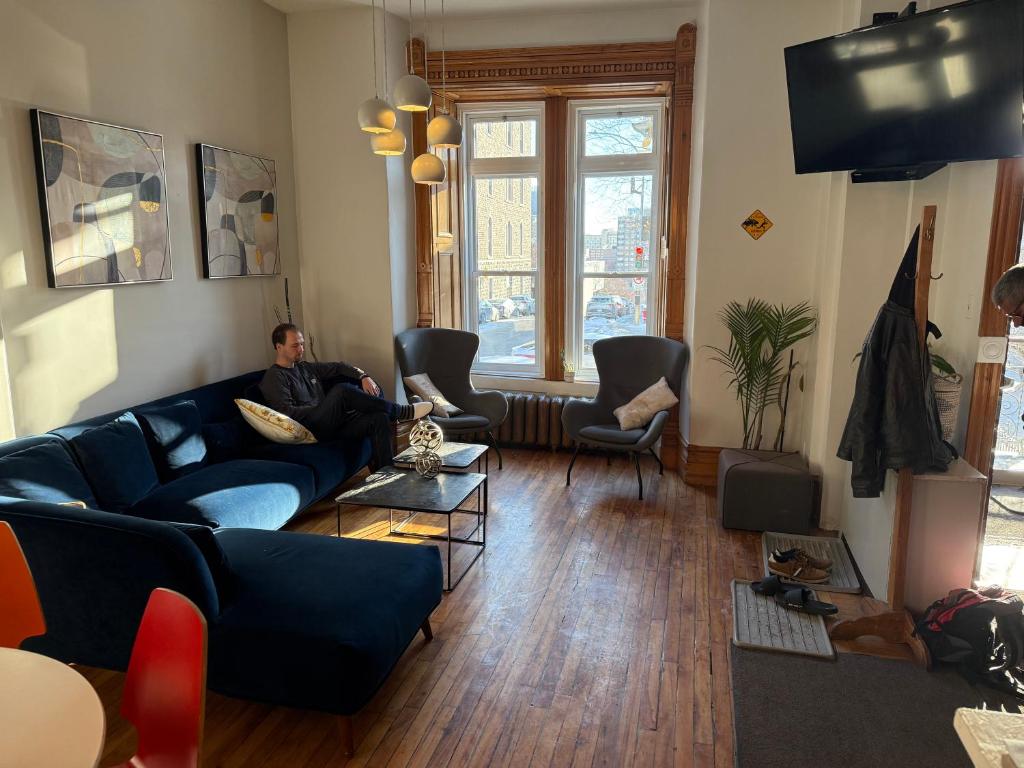 Shared lounge/TV area