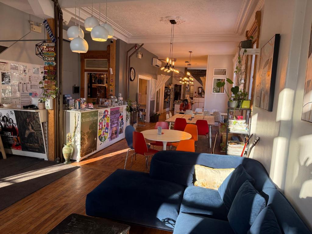 Shared lounge/TV area