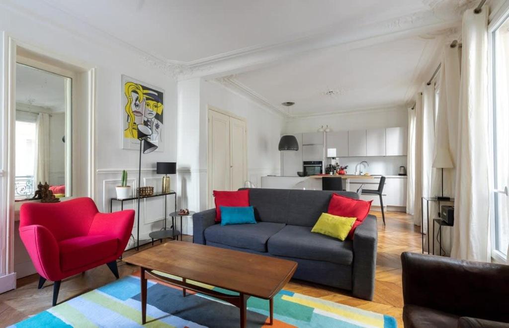 Superbe appartement haussmannien au coeur de Paris - 1