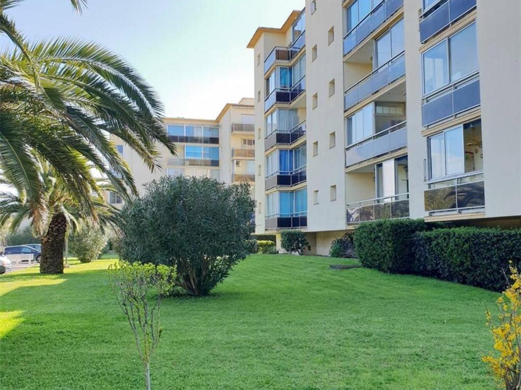 Studio Alcôve 3 pers avec balcon et parking privé à 300m des plages d'Argelès - FR-1-388-60 - 2