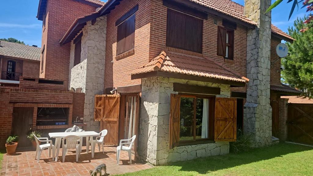 Duplex en barrio B5 de Pinamar ideal para familias - 4