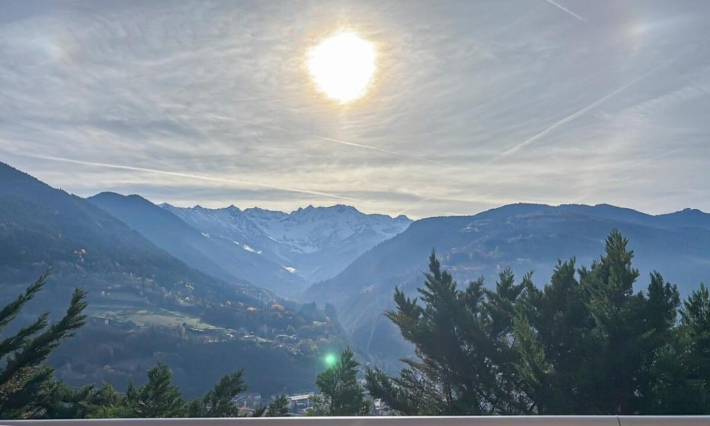 Chalet Cocoon en lisière de forêt, avec grande terrasse, et vue 'waouh' - 3