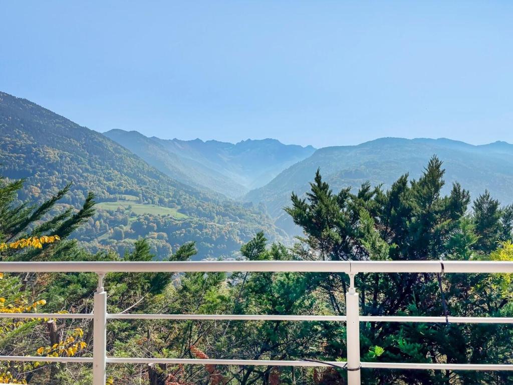 Chalet Cocoon en lisière de forêt, avec grande terrasse, et vue 'waouh' - 2