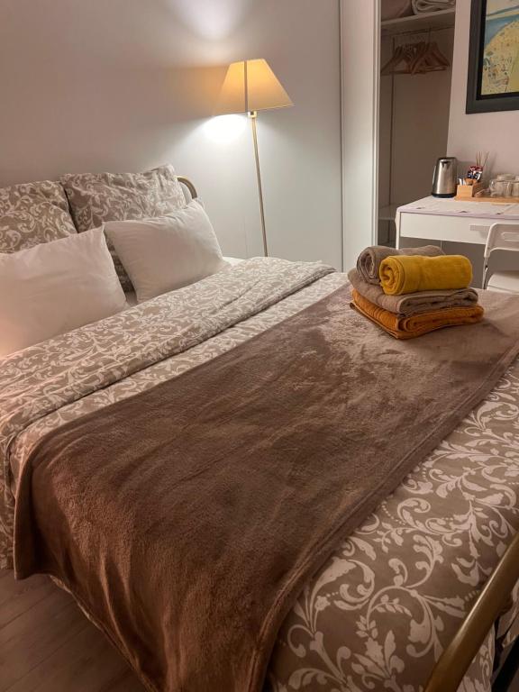 Double Room with Balcony - 5