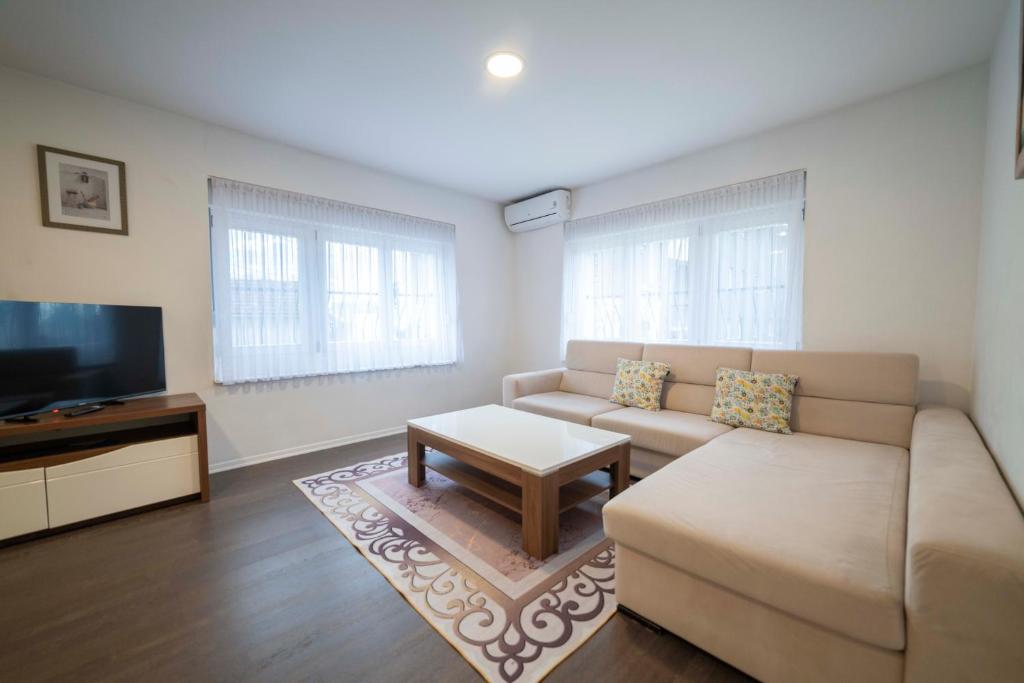 Legend Suites - 5
