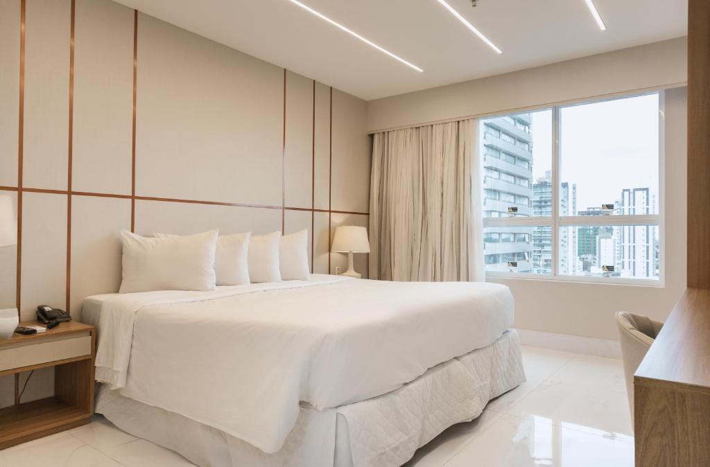 ラマダ ホテル&スイーツ カンポス ドス ゴイタカゼス (Ramada Hotel & Suites Campos Dos Goytacazes)