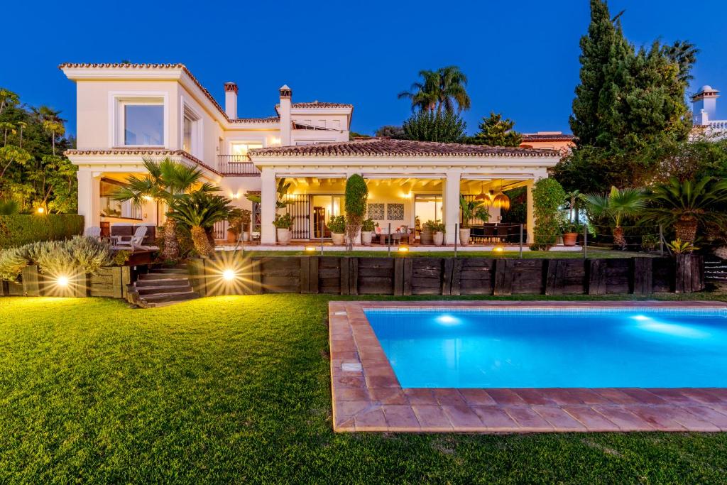 Ocean Views Luxury Villa next to beach - 2