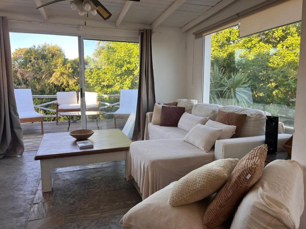 Entire 3-bedroom beachfront hous - 1