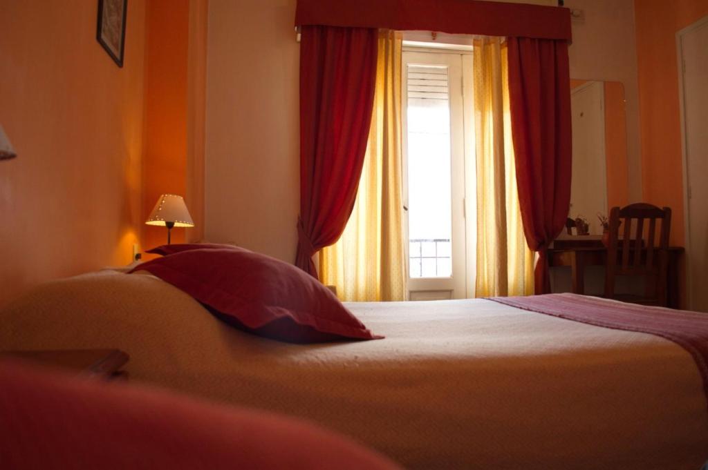 베이직 트리플룸 