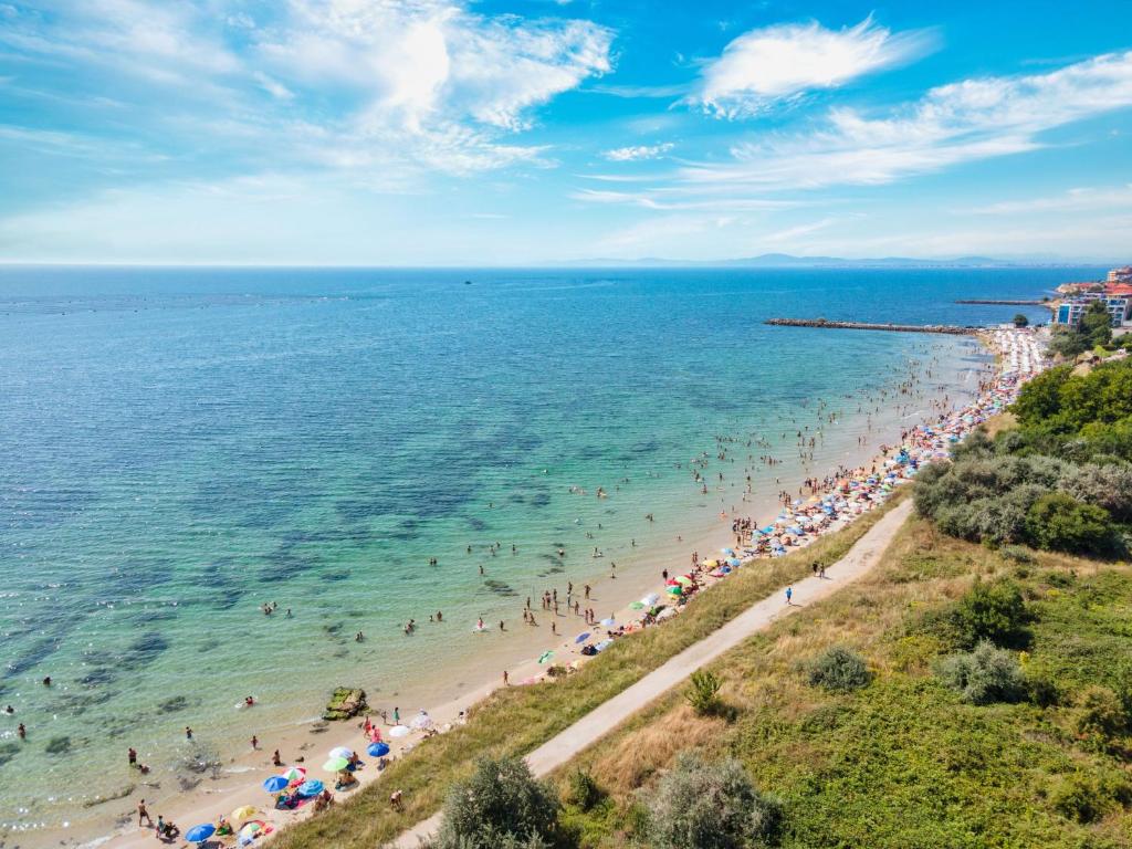 Riviera Fort Beach Apartments — Rawda, Region Burgas