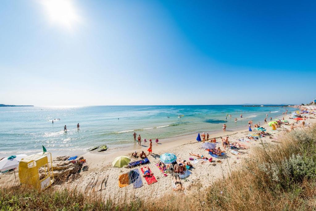 Riviera Fort Beach Apartments — Rawda, Region Burgas