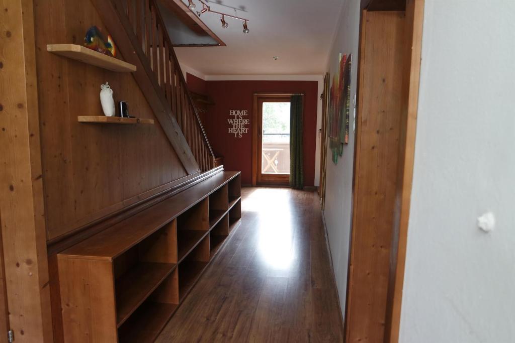 Apart Tischler - 2