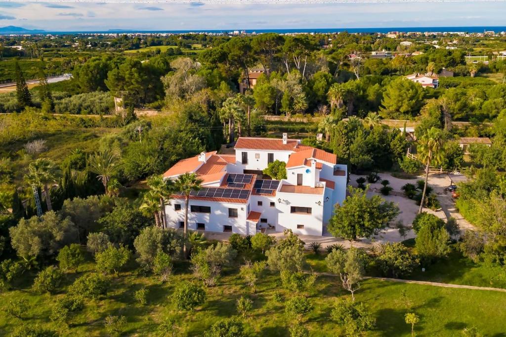 Mediterranean Luxe Villa • 8PAX • Pool • BBQ •Cozy - 5