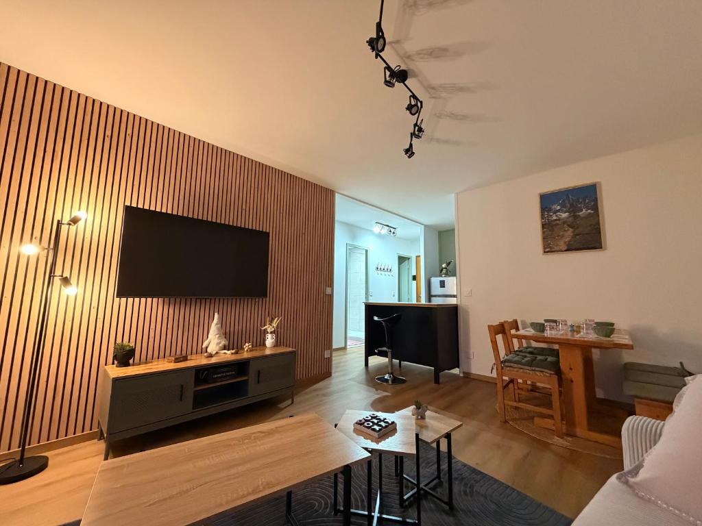 Appartement spacieux et lumineux plein centre vue les arcs - 1
