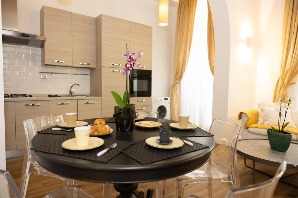 Lux apartment with 3 bedrooms and SPA Spanish Steps - 2