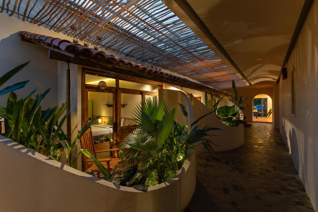 MOONLIGHT HOMESTAY & HOTEL