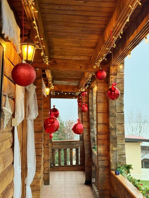 Cozy Wooden Cottage - 2