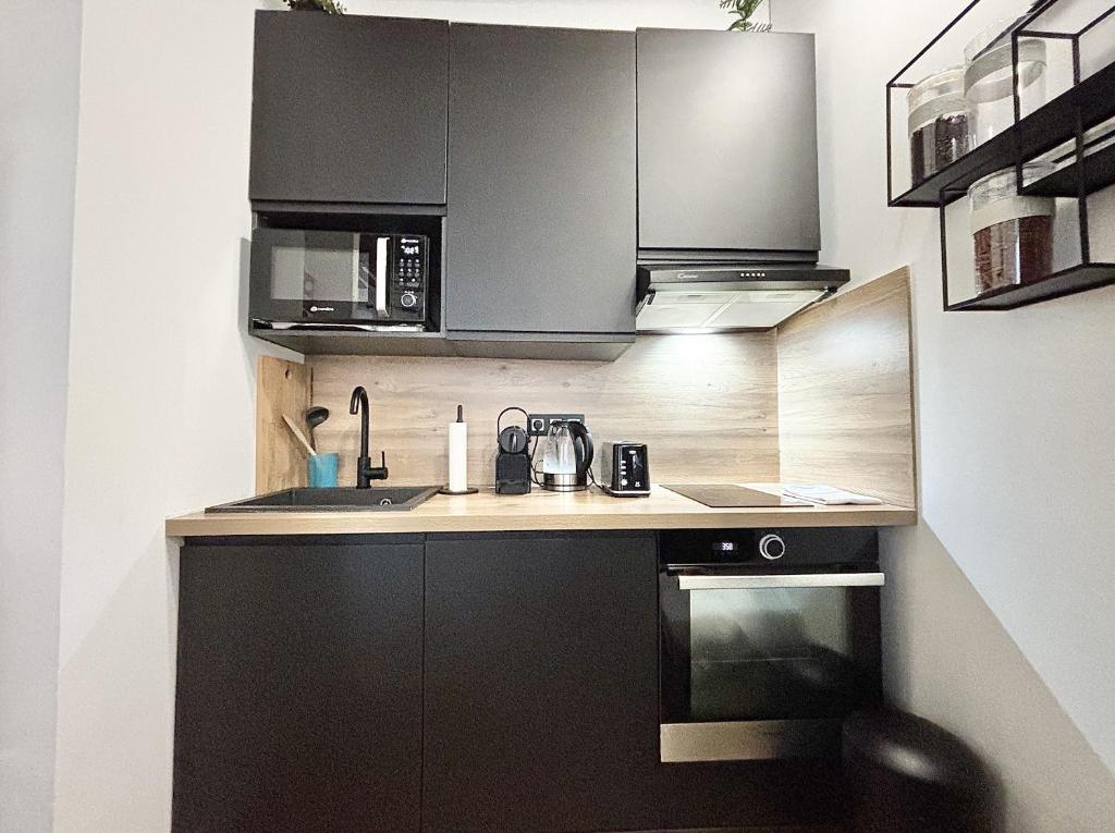 Cannes One Bedroom Apartment - 85M - 4