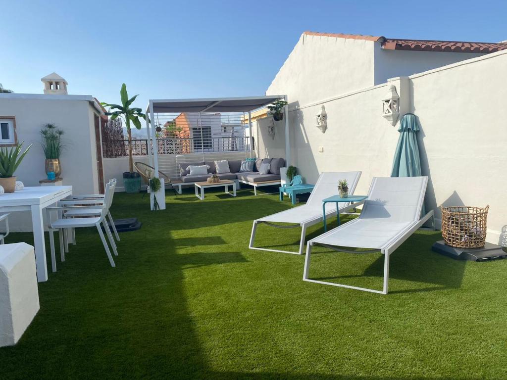 C68 Parking & Comfort - Private Terrace - 1