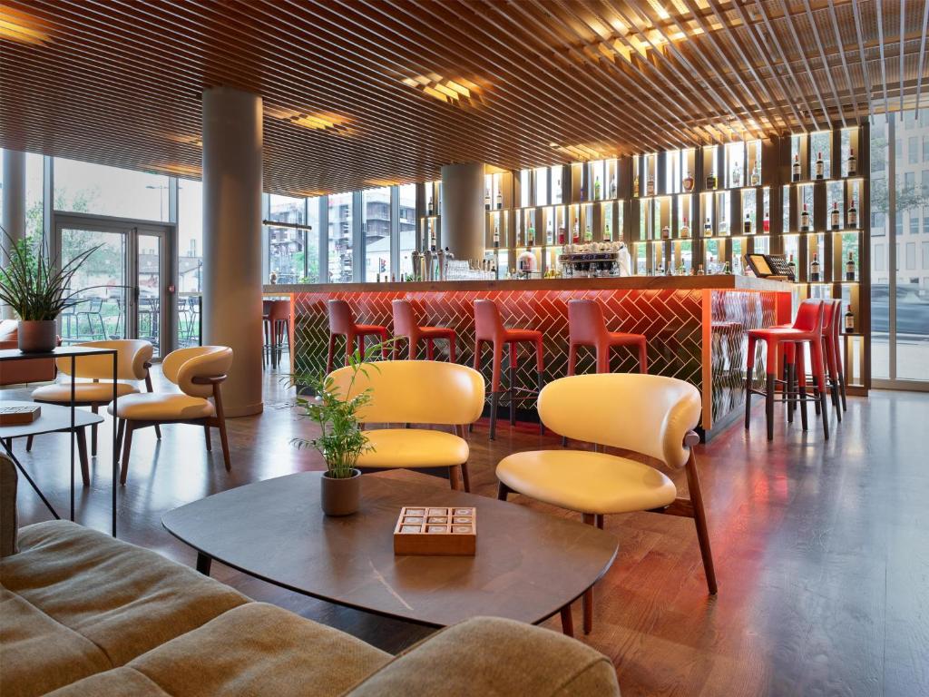 Bar/lounge