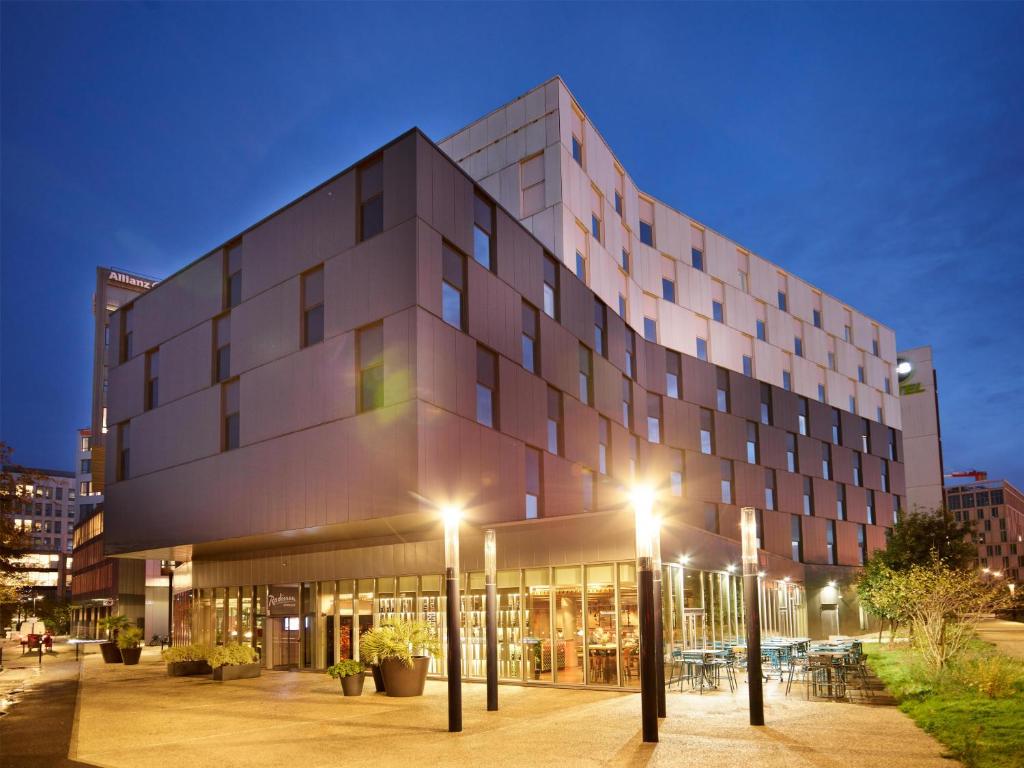 Exterior view, Radisson Hotel Bordeaux Saint Jean in Bordeaux