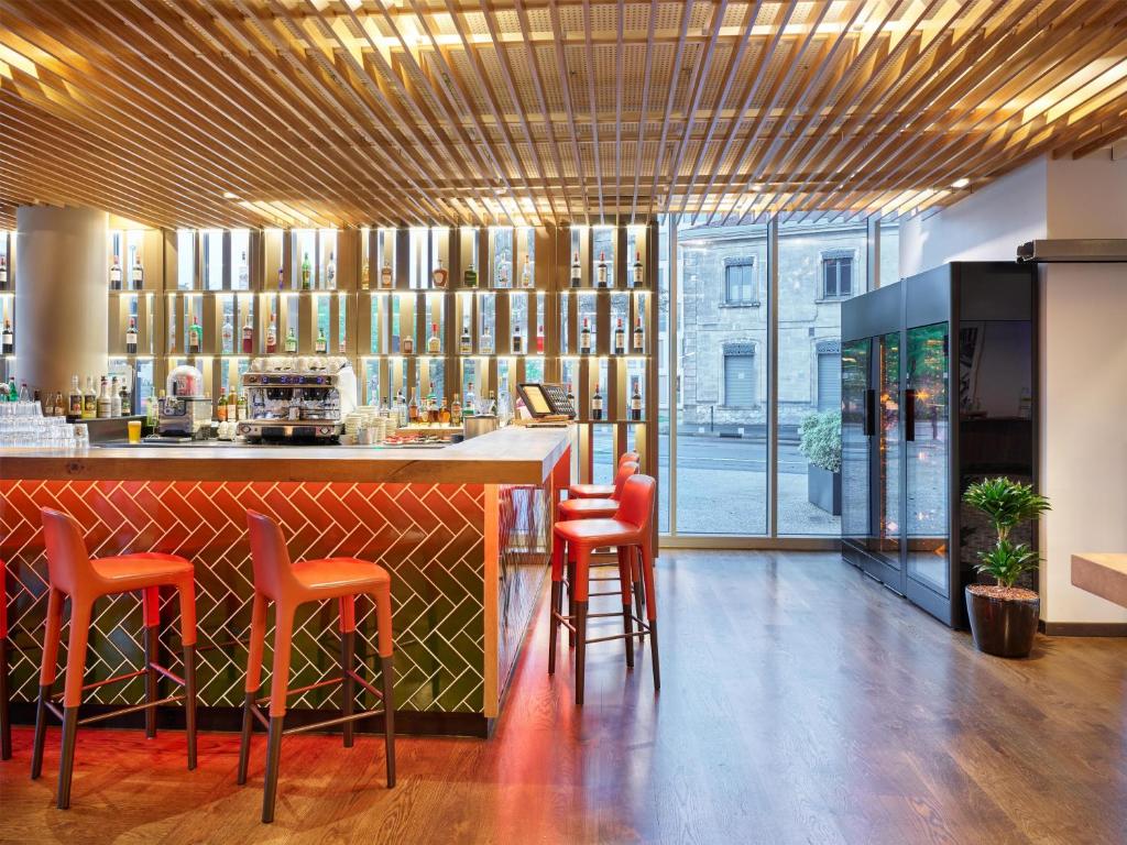 Bar/lounge