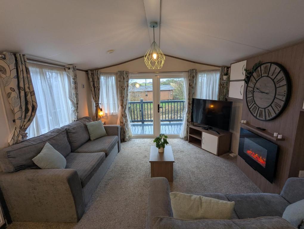Riverside Retreat, Eshott, Eshott - pet-friendly stay