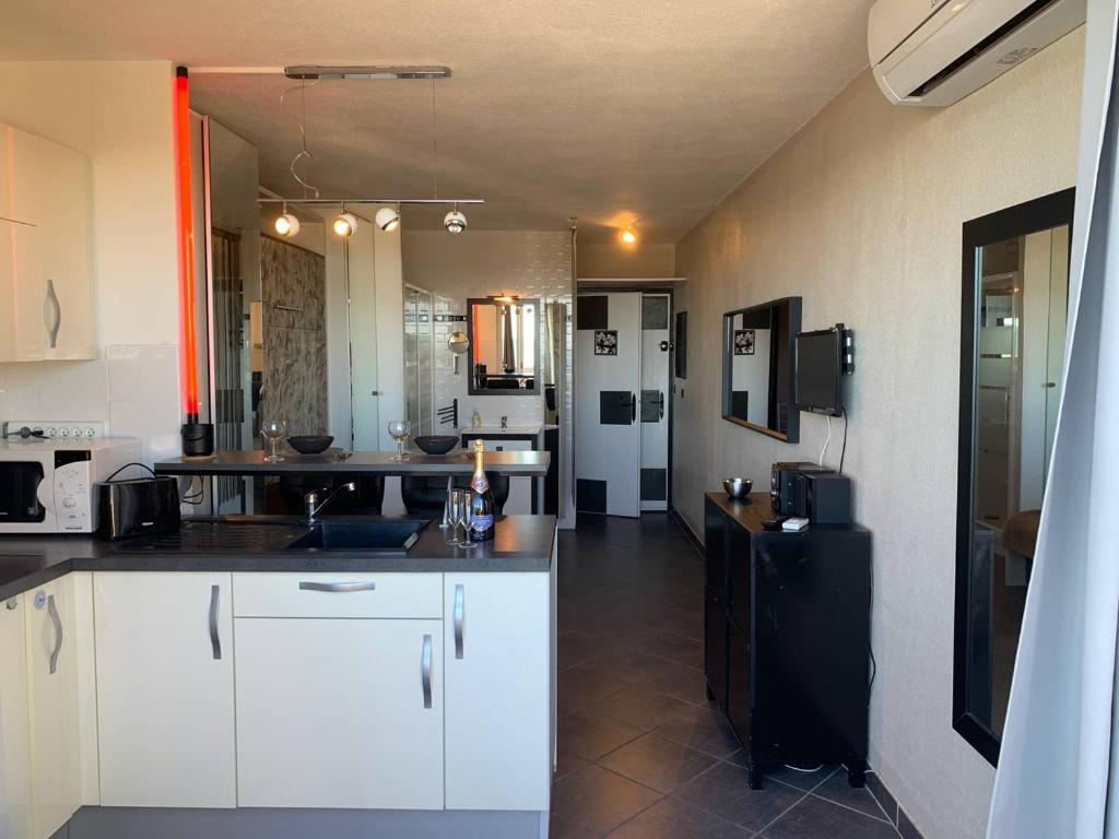 625 Studio 2 pers Héliopolis AB magnifique vue mer - 2